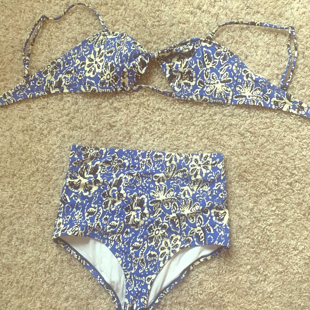 Blue pattern bikini